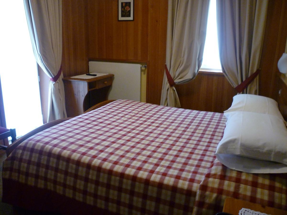 Hotel I Rododendri วัลฟูร์วา ห้อง รูปภาพ