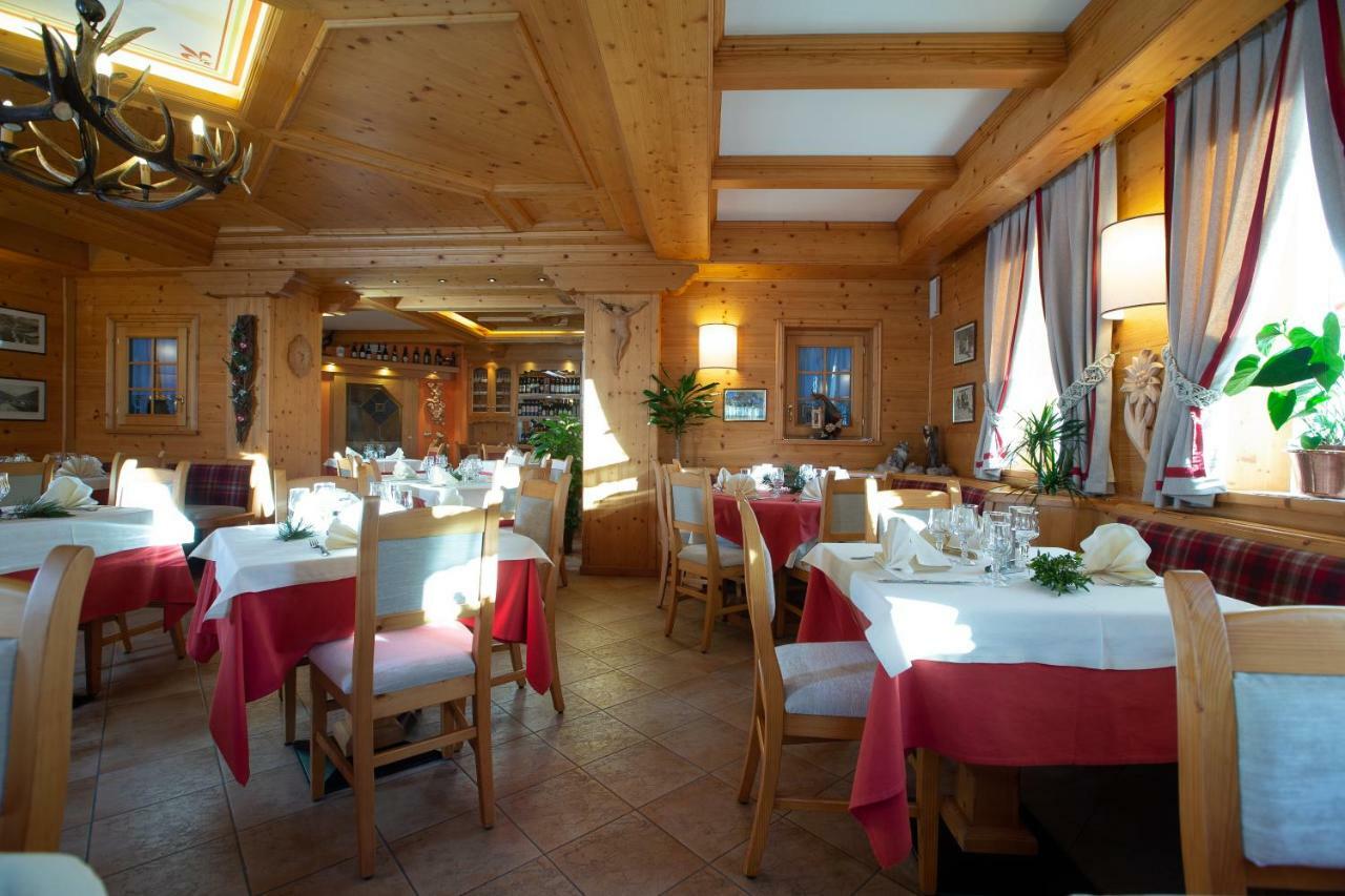 Hotel I Rododendri วัลฟูร์วา ภายนอก รูปภาพ